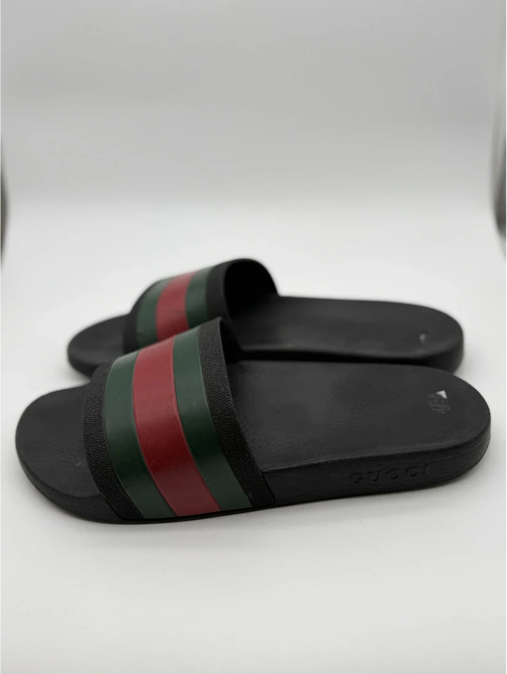 Gucci Men's Black Slide Sandals with Green and Red Stripes Size 11.5